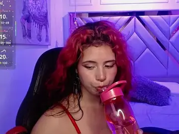 Stripchat Sex Cam of Lily_tk