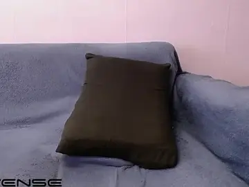 Stripchat Live Sex Cam of kiabigdiick