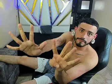 Stripchat Sex Cam of BrunoCarzon