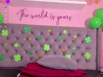 Stripchat Best live sex cam show of Sophiia_77