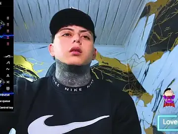 Stripchat Free Live Porn of Kevin22_222