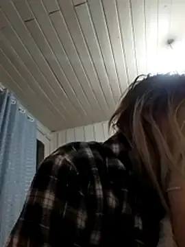 Stripchat Adult Webcam of Loirinhadosonhos