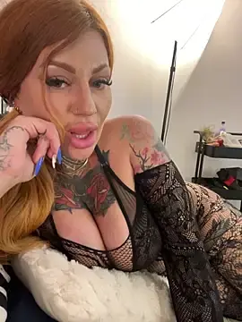 Stripchat Watch Live Sex Cams of krysstal003