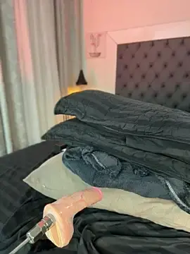 Stripchat Sex Cam of Soyamelia_99