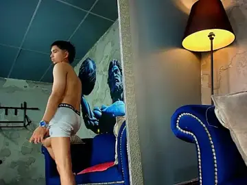 Stripchat Best live sex cam show of Derek_freeman