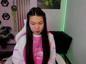 Stripchat Free Live Porn of LunaPurrr