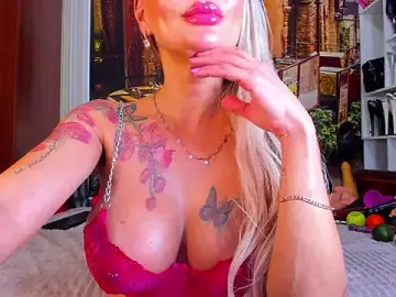 Stripchat Live Porn of NikkaHOTx