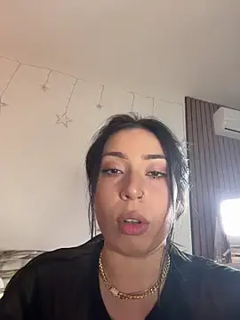 Stripchat Adult Webcam of KimArts