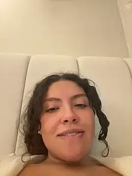 Stripchat Live Sex Cam of Nathcurly_