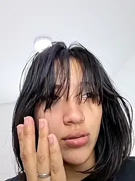 Stripchat Sex Cam of skaylar_95_mylove