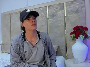 Stripchat Nude Webcam of BenitoSaenz