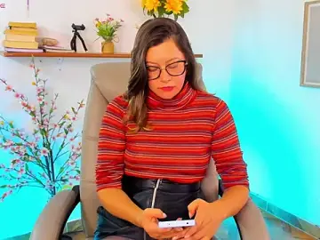 Stripchat Free Porn Cam of Chanelll_Taylorr_