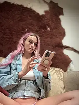 Stripchat Live Sex Cam of Kate-Paul