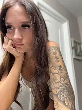 Stripchat Live Sex Cam of Kate-Paul