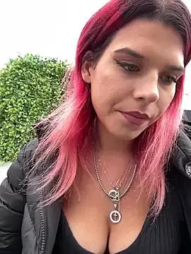 Stripchat Nude Webcam of RiriRoseey