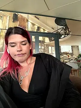 Stripchat Free Porn Cam of RiriRoseey