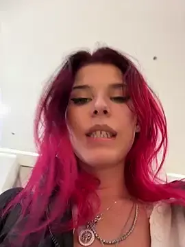 Stripchat Nude Webcam of RiriRoseey