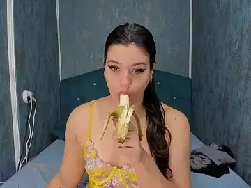 Stripchat Sex Cam of RedAssHottie