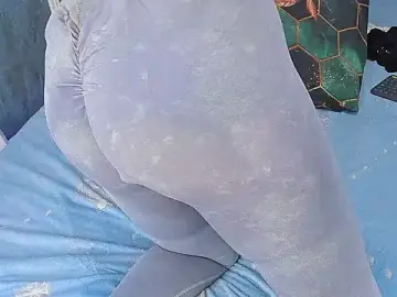 Stripchat Free Porn Cam of RedAssHottie