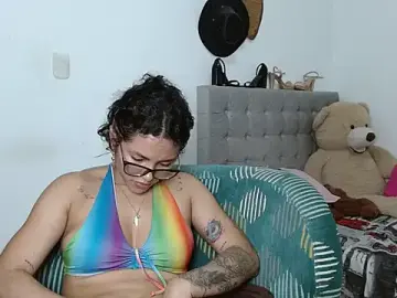 Stripchat Live Sex Cam of Sexy_Lia_