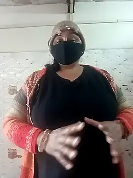 Stripchat Sex Cam of Urvashi_Love