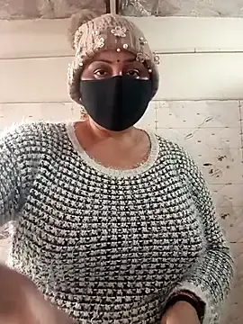 Stripchat Nude Webcam of Urvashi_Love