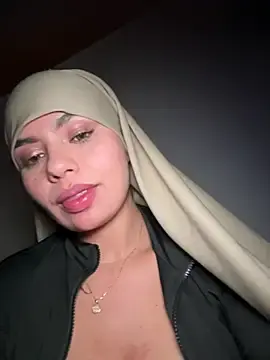 Stripchat Sex Cam of lalilamassu1