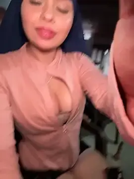 Stripchat Free Live Porn of lalilamassu1