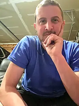 Stripchat Adult Webcam of MrMechanic38