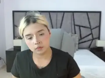 Stripchat Free Porn Cam of april_bunnyy