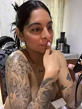 Stripchat Sex Cam of charlotte_stevenss_