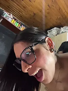 Stripchat Free Porn Cam of charlotte_stevenss_