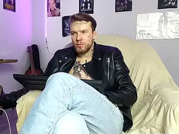 Stripchat Live Sex of Huntall77