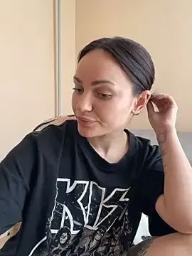 Stripchat Adult Webcam of SaraLow