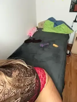 Stripchat Sex Cam of Blonde_Cougar