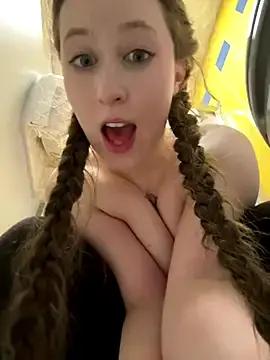 Stripchat Live Porn of FroggyAnna