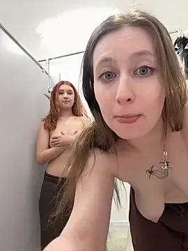 Stripchat Free Porn Cam of FroggyAnna