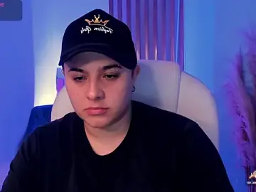 Stripchat Live Sex Cam of IanGilbert