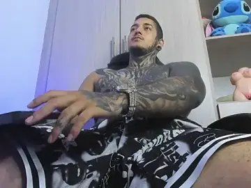 Stripchat Free Live Porn of JAXXXONHERD