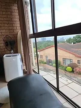 Stripchat Free Porn Cam of MissLMrJ