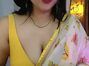 Stripchat Adult Webcam of NotySuku