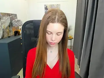 Stripchat Live Sex Cam of MileyWings