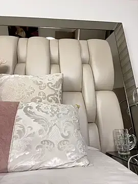 Stripchat Free Live Porn of ALISSON_FOXXX1