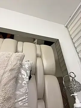 Stripchat Sex Chat of ALISSON_FOXXX1