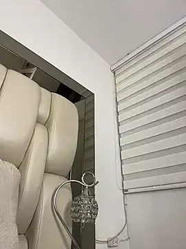 Stripchat Live Sex of ALISSON_FOXXX1