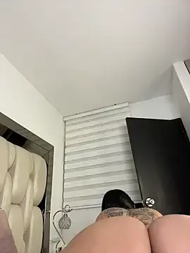 Stripchat Sex Chat of ALISSON_FOXXX1