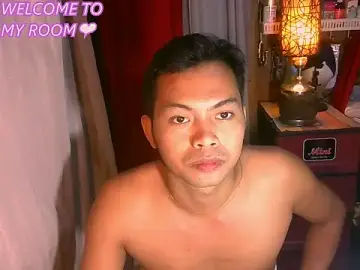 Stripchat Live Sex Cam of Asian_Daniel