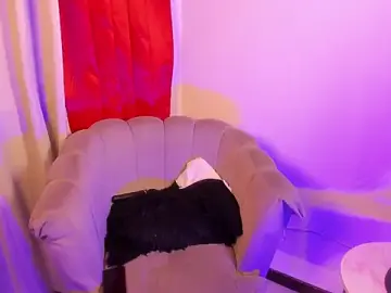 Stripchat Live Sex Cam of im_charles