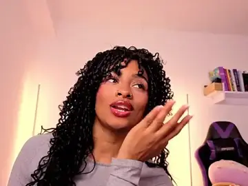 Stripchat Free Live Porn of Heily_Fox