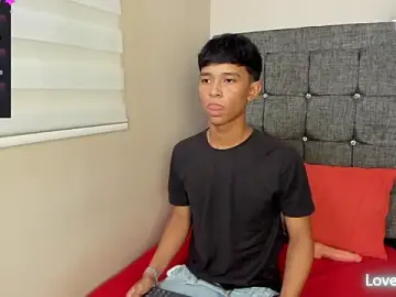 Stripchat Nude Webcam of Little_Twink19x